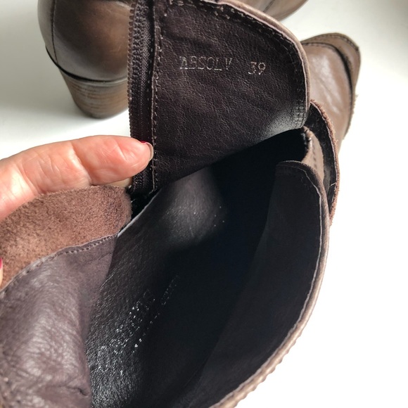 Dark Tan Leather ankle boots - Picture 6 of 6